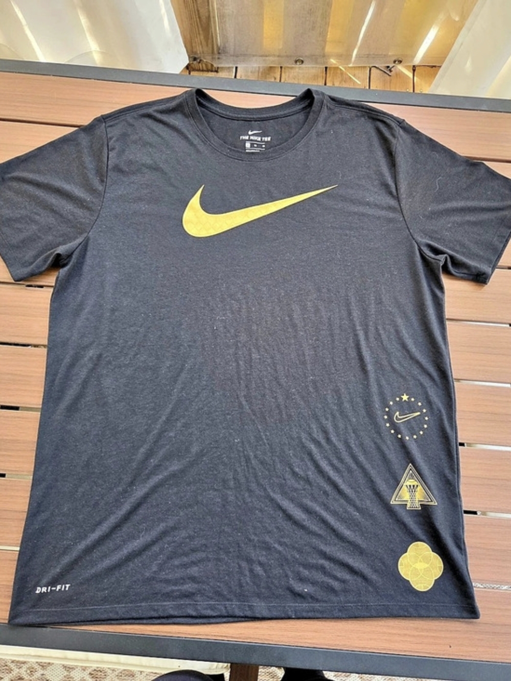 Nike Basketball Tee Black Gold Foil Swoosh Stars Graphic XL